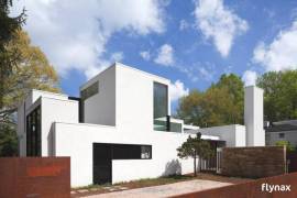 1064 S Shenandoah