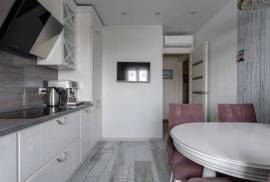2 bds 1 ba 807 sqft- Condo for sale